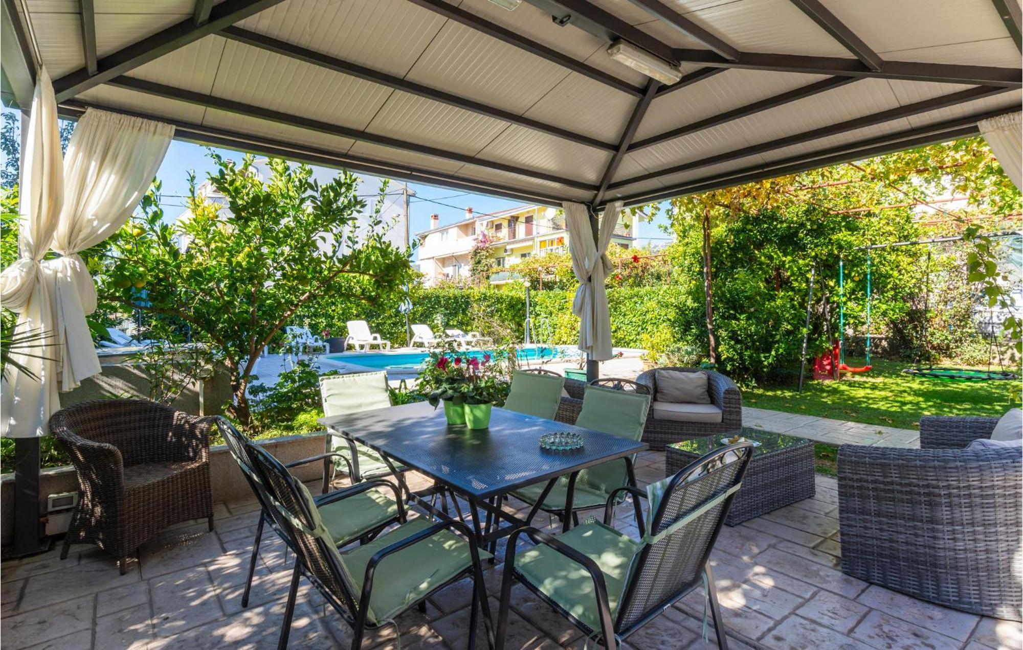 Stunning Apartment In Kastel Stari With Wifi Kaštela 外观 照片