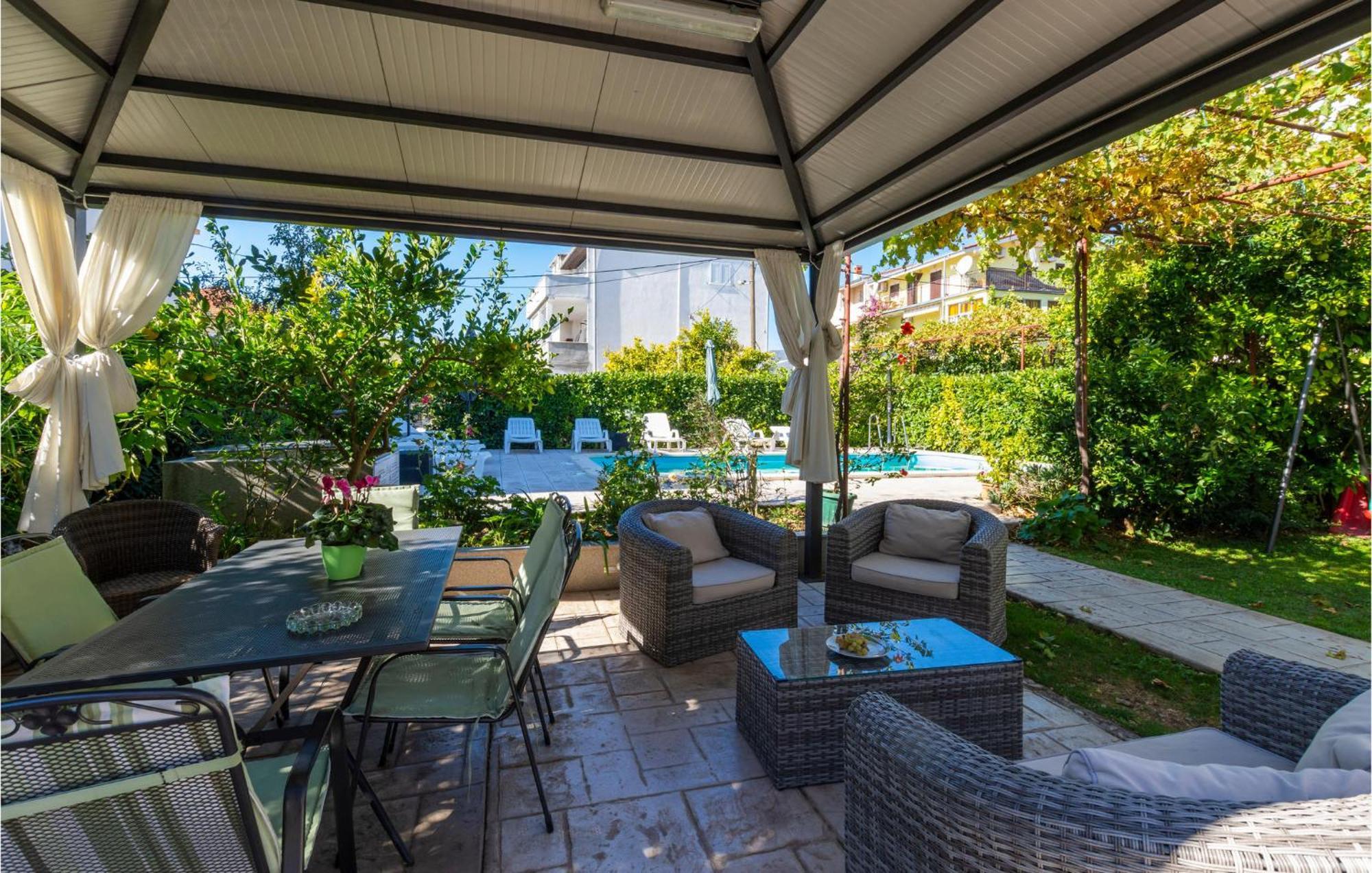 Stunning Apartment In Kastel Stari With Wifi Kaštela 外观 照片