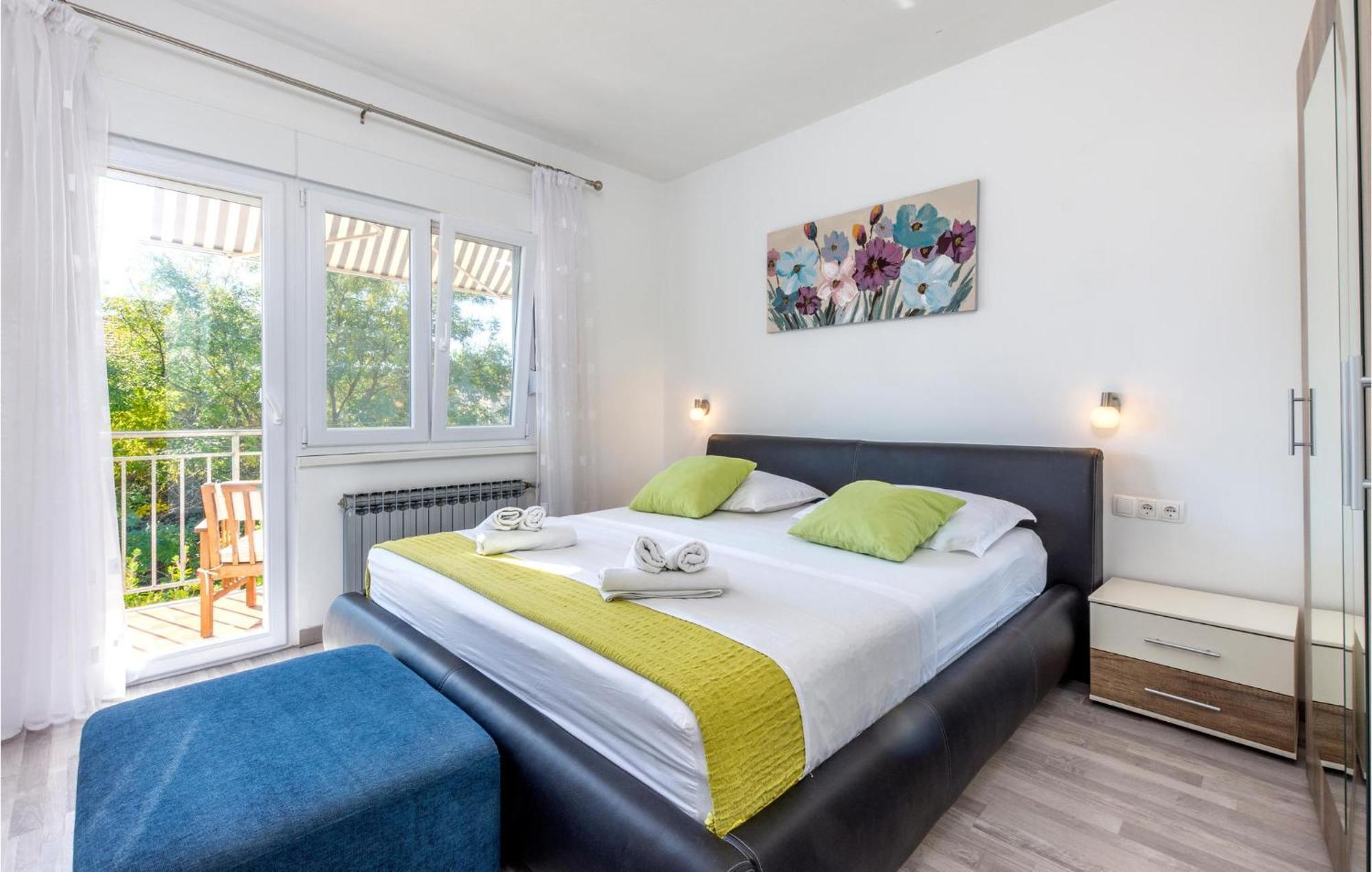 Stunning Apartment In Kastel Stari With Wifi Kaštela 外观 照片